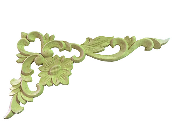 Декоративное изделие из дерева