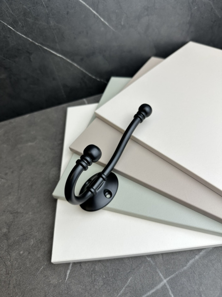 Крючок 027 - 2-х рожковый, черный матовый