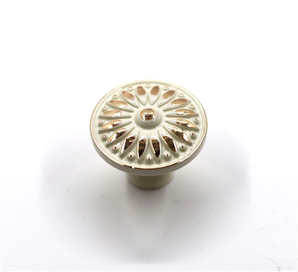 Ручка-кнопка 224, белая патина/золото