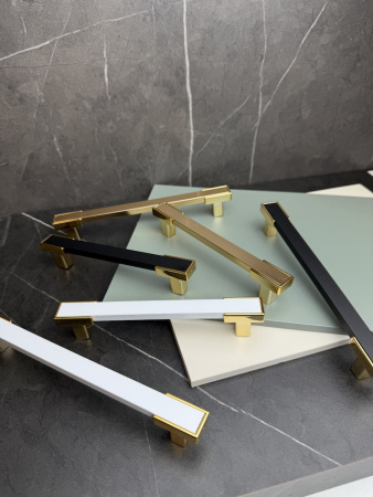 Ручка-скоба 599- 128, пластик, белый/золото