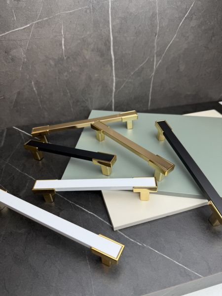 Ручка-скоба 599- 128, пластик, белый/золото