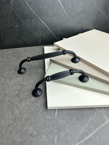 Ручка-скоба 583- 096, чёрный матовый